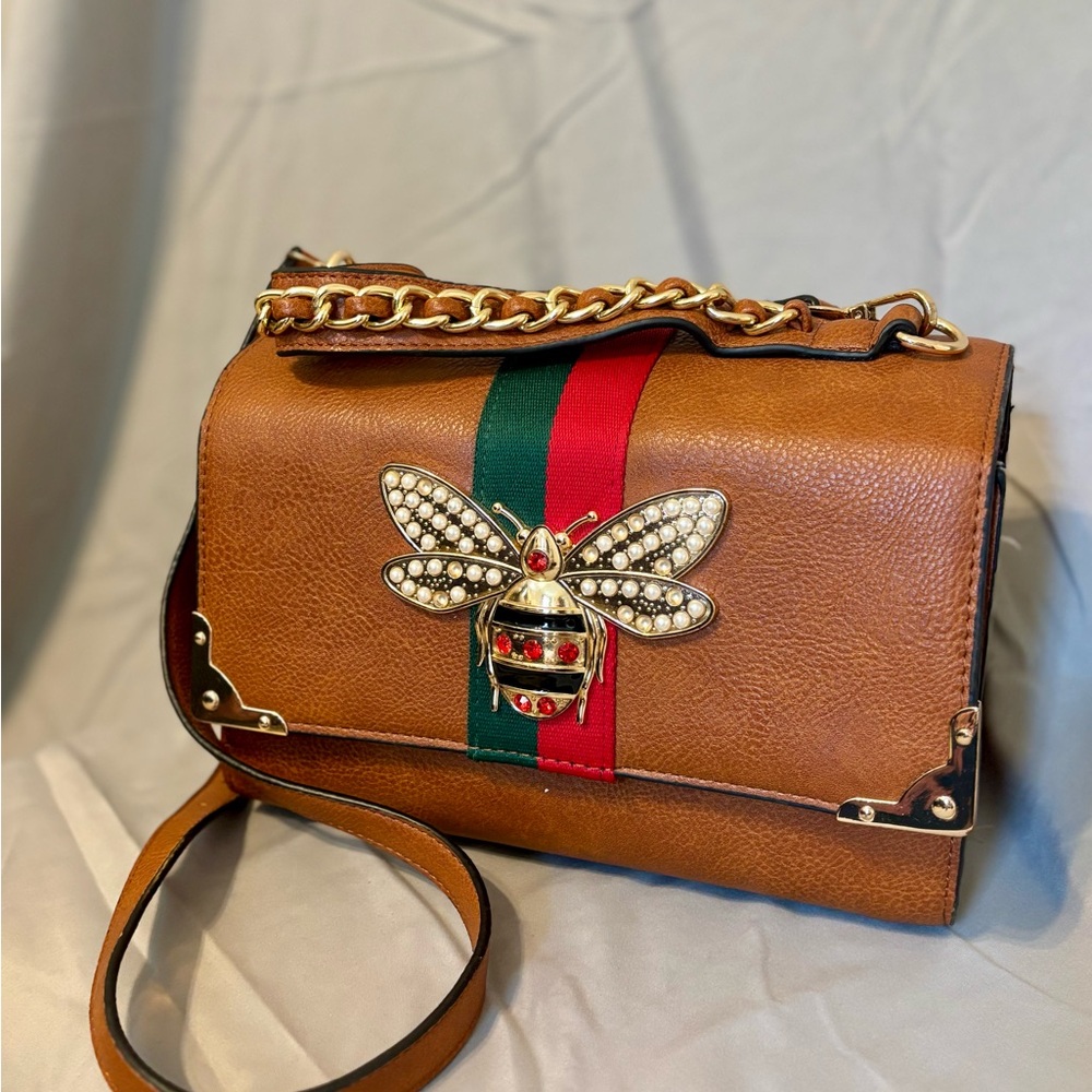 Brown Leather Bag with Bee Embellishment With Matching Wallet